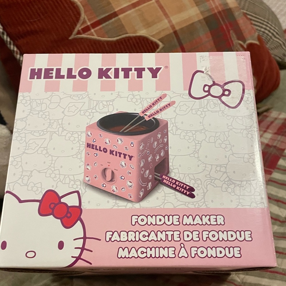 Brand new never opened Hello Kitty fondue pot